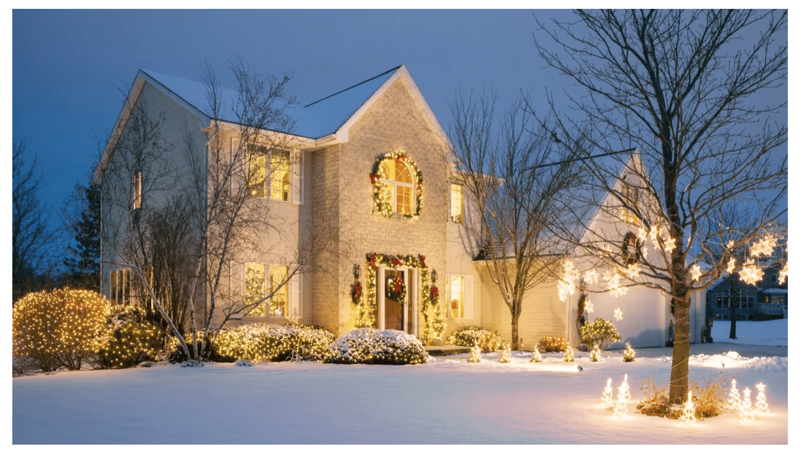 Outdoor Christmas Lights Hanging